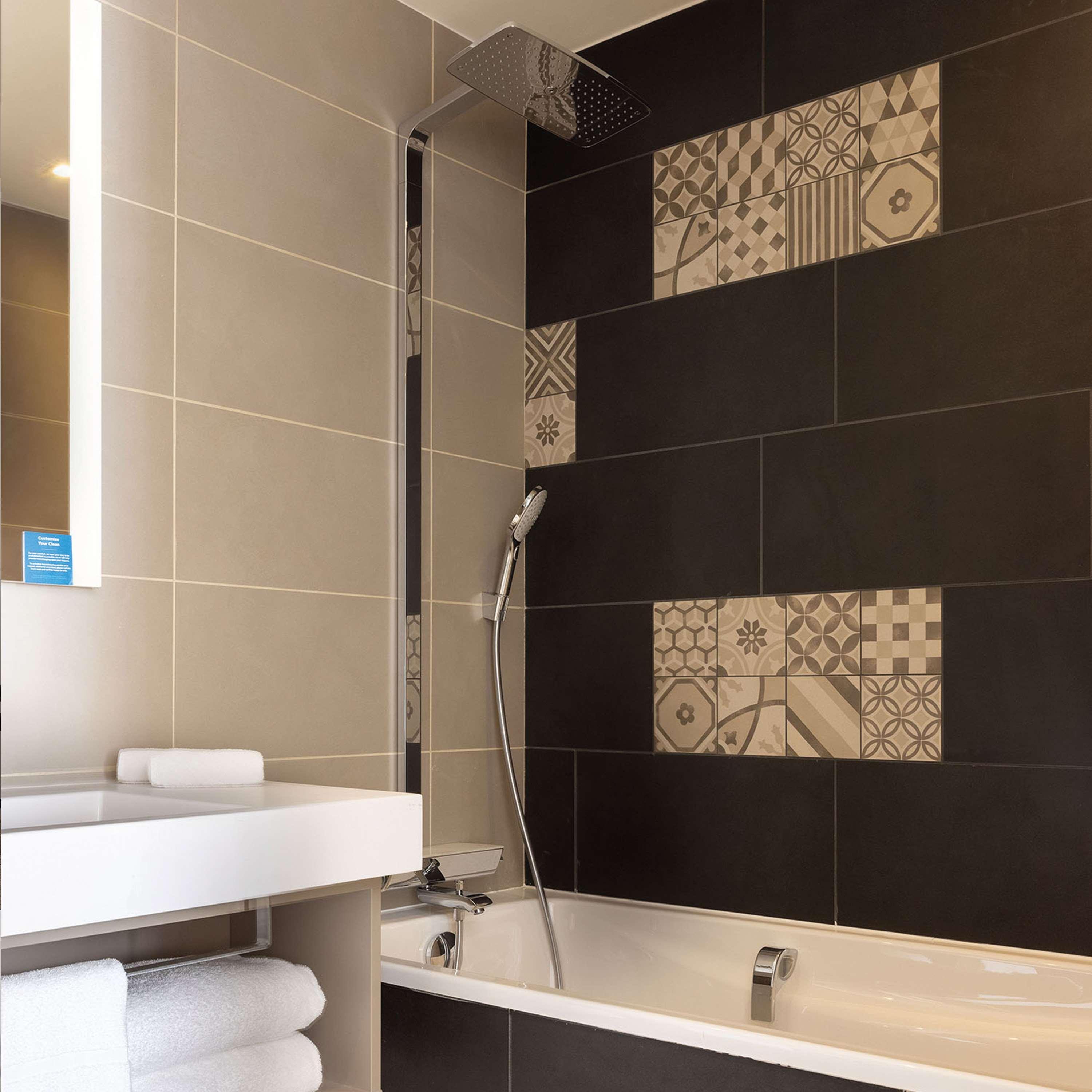 Hotel Hilton Garden Centre, France 4*
